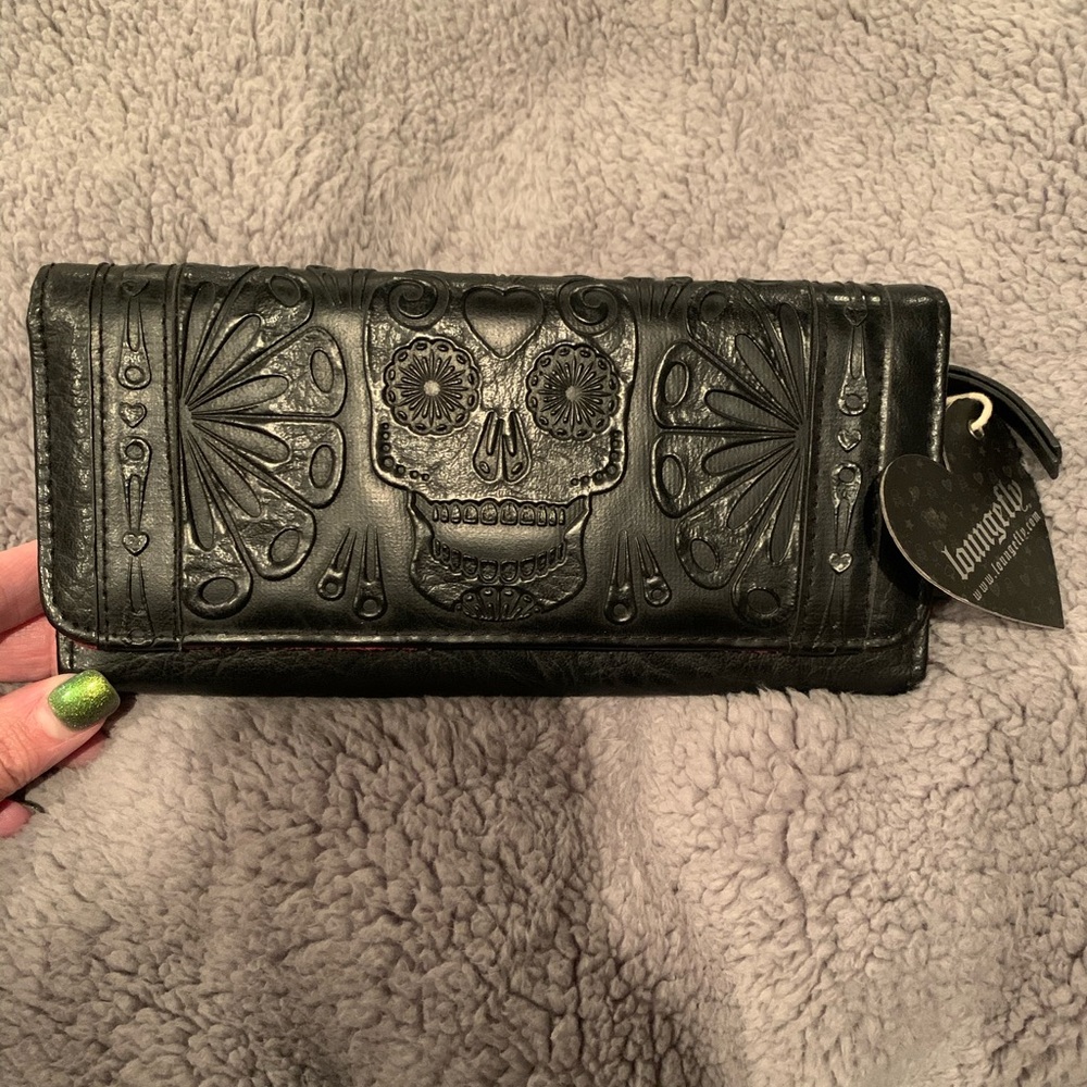 Loungefly Skull Wallet NWT